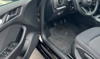 AUDI   A3     150 KM    Manualna    FWD (przód)    Czarny full