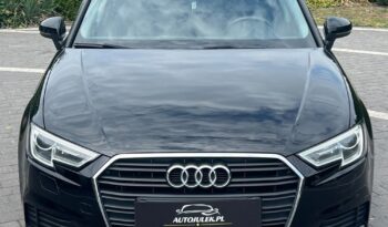 AUDI   A3     150 KM    Manualna    FWD (przód)    Czarny full