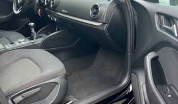 AUDI   A3     150 KM    Manualna    FWD (przód)    Czarny full