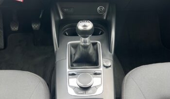 AUDI   A3     150 KM    Manualna    FWD (przód)    Czarny full