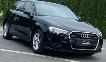 AUDI   A3     150 KM    Manualna    FWD (przód)    Czarny full