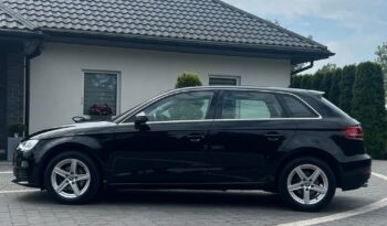 AUDI   A3     150 KM    Manualna    FWD (przód)    Czarny full