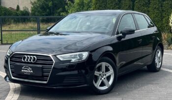 AUDI   A3     150 KM    Manualna    FWD (przód)    Czarny full