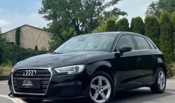 AUDI   A3     150 KM    Manualna    FWD (przód)    Czarny full