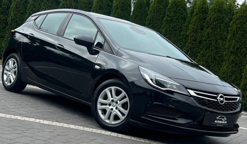 OPEL   Astra    125 KM    Manualna    FWD (przód)    Czarny full