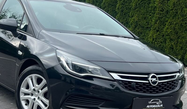 OPEL   Astra    125 KM    Manualna    FWD (przód)    Czarny full