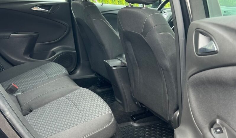 OPEL   Astra    125 KM    Manualna    FWD (przód)    Czarny full