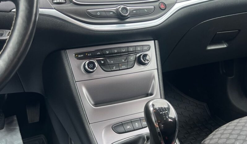 OPEL   Astra    125 KM    Manualna    FWD (przód)    Czarny full