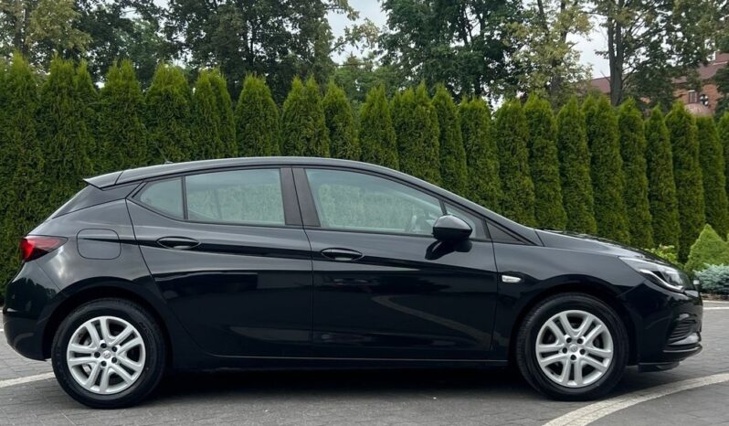 OPEL   Astra    125 KM    Manualna    FWD (przód)    Czarny full