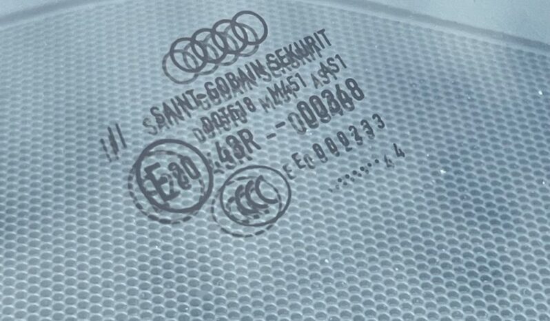 Audi   A4 Avant    177 KM    Automatyczna    4×4 (stały)    Szary full