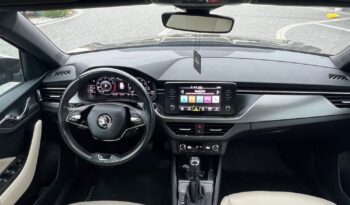 Skoda   Kamiq    110 KM    Automatyczna    FWD (przód)    Brązowy full