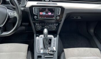 Volkswagen   Passat Variant    190 KM    Automatyczna    FWD (przód)    Czerwony full