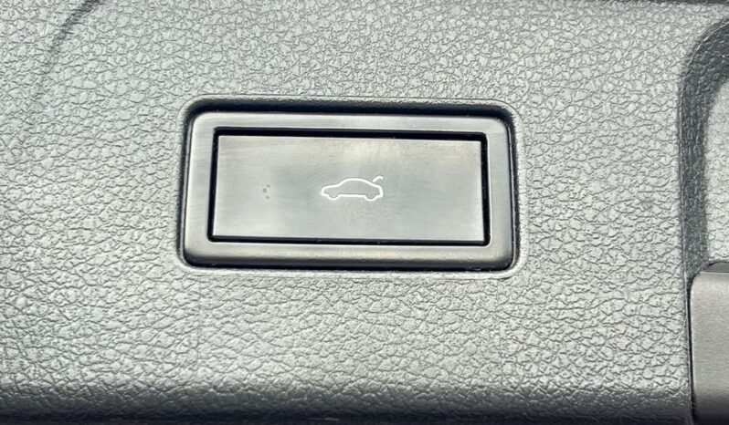 Volkswagen   Passat Variant    190 KM    Automatyczna    FWD (przód)    Czerwony full
