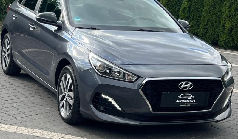 Hyundai   i30    115 KM    Manualna    FWD (przód)    Szary full