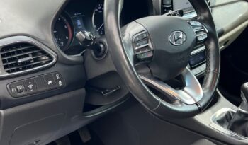 Hyundai   i30    115 KM    Manualna    FWD (przód)    Szary full