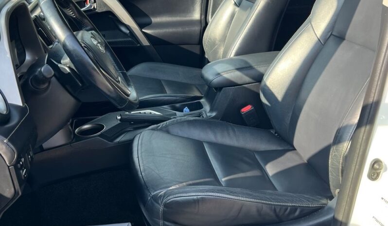 Toyota   RAV4    151 KM    Automatyczna    4×4 (doł. ręcznie)    Biały full