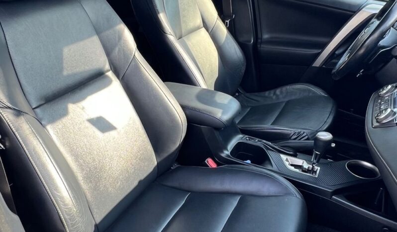 Toyota   RAV4    151 KM    Automatyczna    4×4 (doł. ręcznie)    Biały full