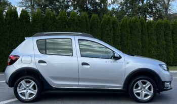Dacia   Sandero Stepway    90 KM    Manualna    FWD (przód)    Szary full