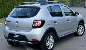 Dacia   Sandero Stepway    90 KM    Manualna    FWD (przód)    Szary full