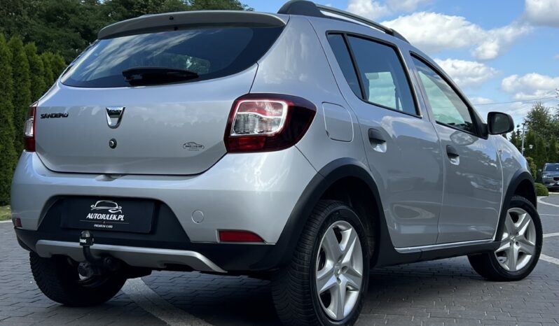Dacia   Sandero Stepway    90 KM    Manualna    FWD (przód)    Szary full