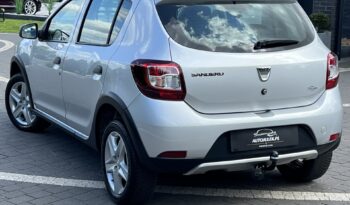 Dacia   Sandero Stepway    90 KM    Manualna    FWD (przód)    Szary full