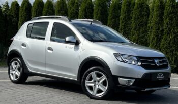 Dacia   Sandero Stepway    90 KM    Manualna    FWD (przód)    Szary full