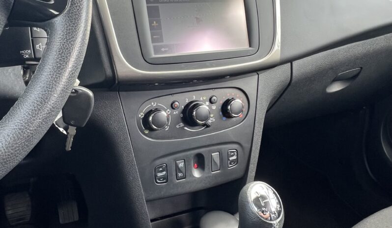 Dacia   Sandero Stepway    90 KM    Manualna    FWD (przód)    Szary full