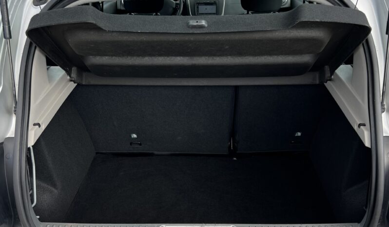 Dacia   Sandero Stepway    90 KM    Manualna    FWD (przód)    Szary full