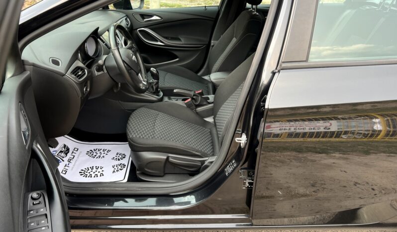 OPEL Astra | FWD (przód) | Manualna | 125 KM | Czarny full