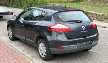 Renault Megane | FWD (przód) | Manualna | 100 KM | Szary full