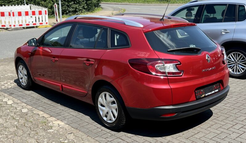 Renault Megane | FWD (przód) | Manualna | 109 KM | Bordowy full