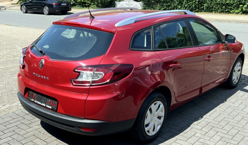 Renault Megane | FWD (przód) | Manualna | 109 KM | Bordowy full