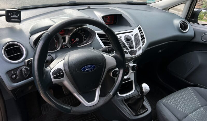 Ford Fiesta | FWD (przód) | Manualna | 82 KM | Czarny full