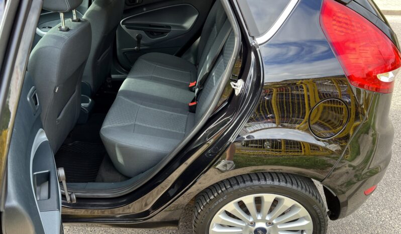 Ford Fiesta | FWD (przód) | Manualna | 82 KM | Czarny full