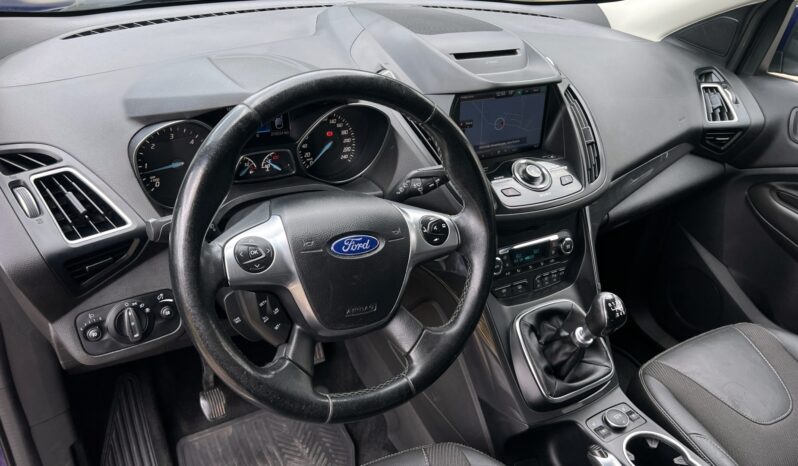 Ford Kuga | 4×4 (doł. automatycznie) | Manualna | 150 KM | Niebieski full