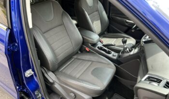 Ford Kuga | 4×4 (doł. automatycznie) | Manualna | 150 KM | Niebieski full