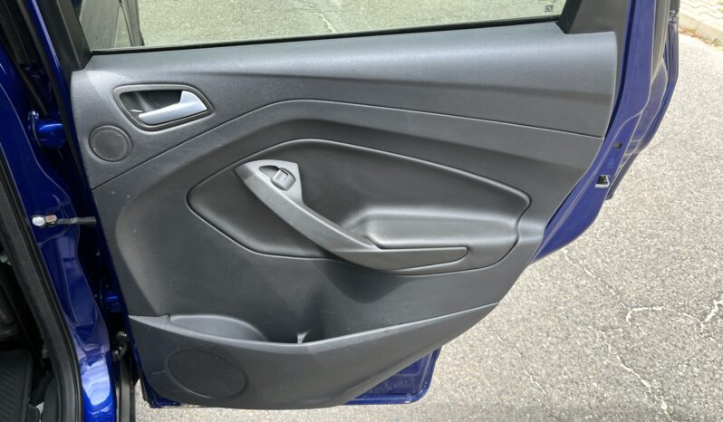 Ford Kuga | 4×4 (doł. automatycznie) | Manualna | 150 KM | Niebieski full