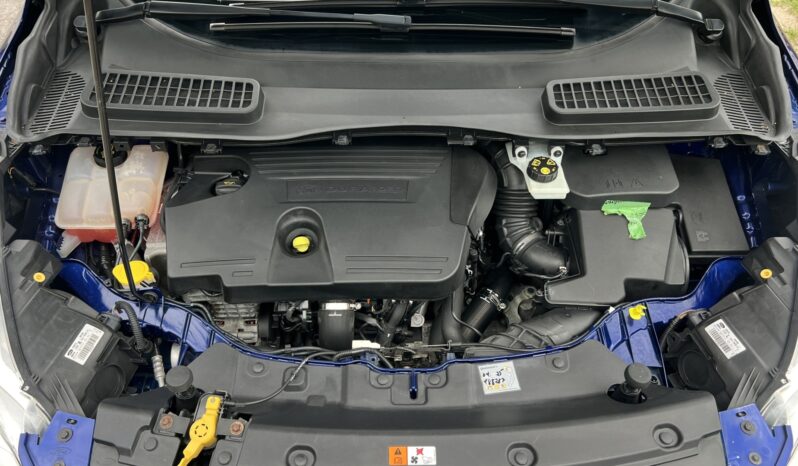 Ford Kuga | 4×4 (doł. automatycznie) | Manualna | 150 KM | Niebieski full