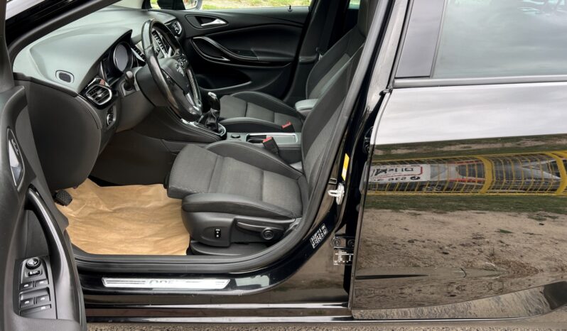 Opel Astra | FWD (przód) | Manualna | 110 KM | Czarny full