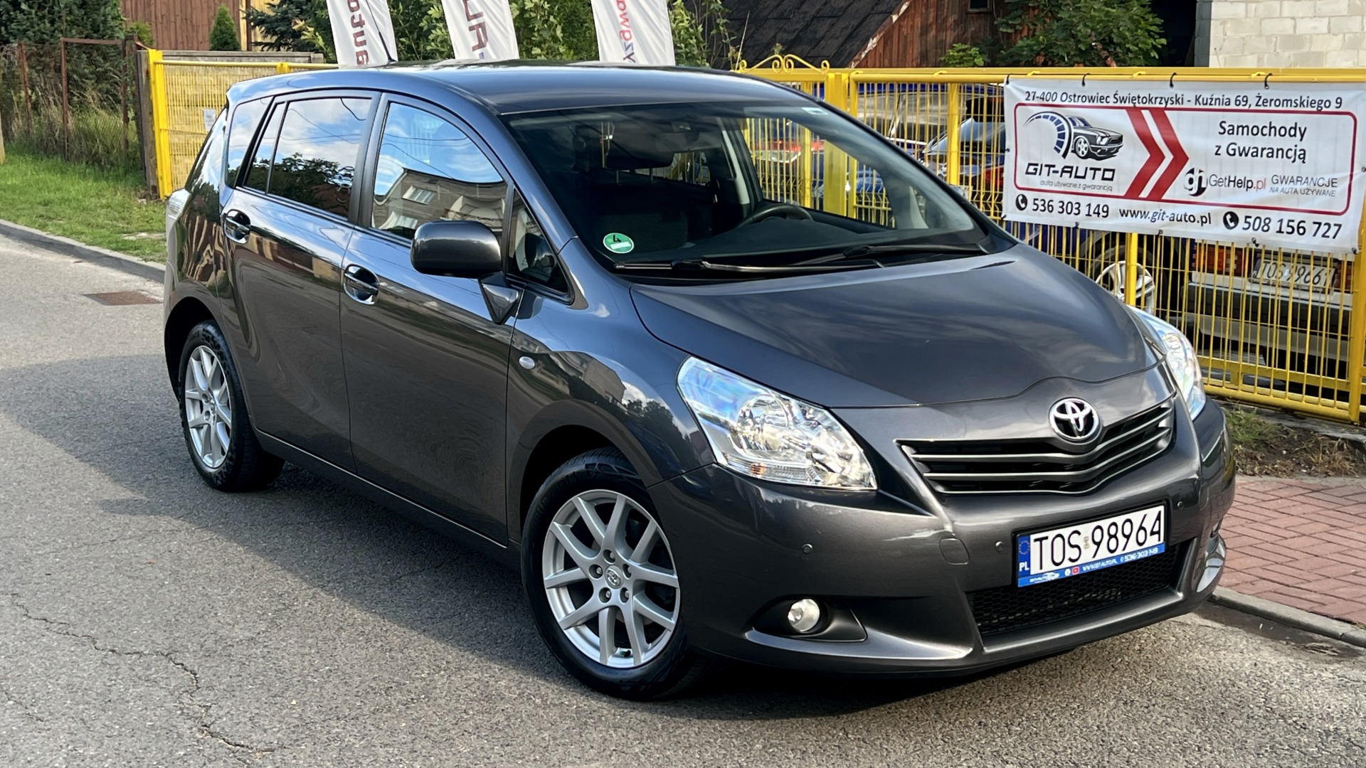 Toyota Verso | Fwd (Przód) | Manualna | 147 Km | Szary