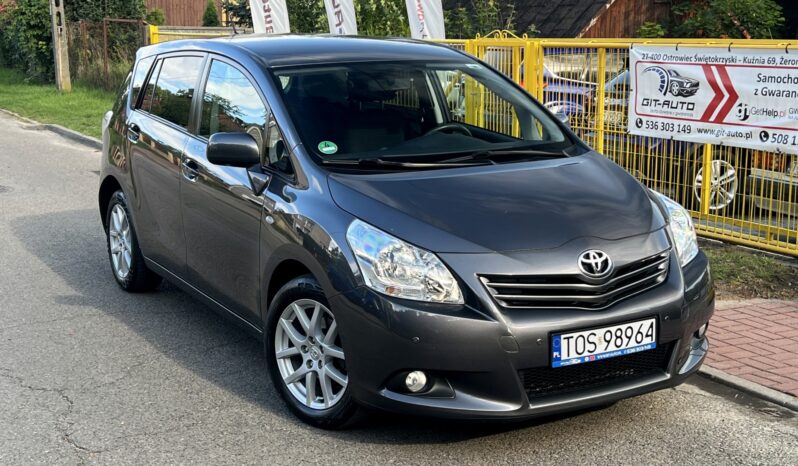 Toyota Verso | FWD (przód) | Manualna | 147 KM | Szary full