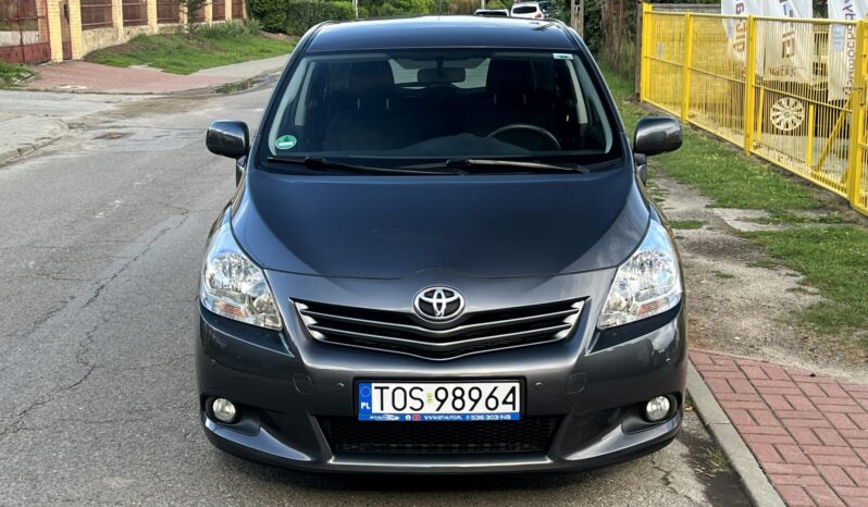 Toyota Verso | FWD (przód) | Manualna | 147 KM | Szary full