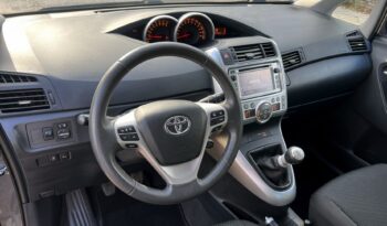 Toyota Verso | FWD (przód) | Manualna | 147 KM | Szary full