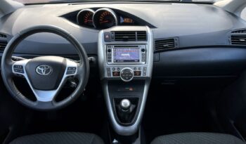 Toyota Verso | FWD (przód) | Manualna | 147 KM | Szary full