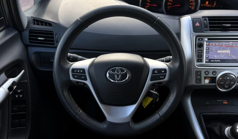 Toyota Verso | FWD (przód) | Manualna | 147 KM | Szary full