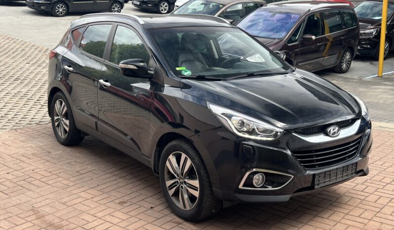Hyundai Ix35 | 4X4 (Doł. Automatycznie) | Automatyczna | 166 Km | Czarny