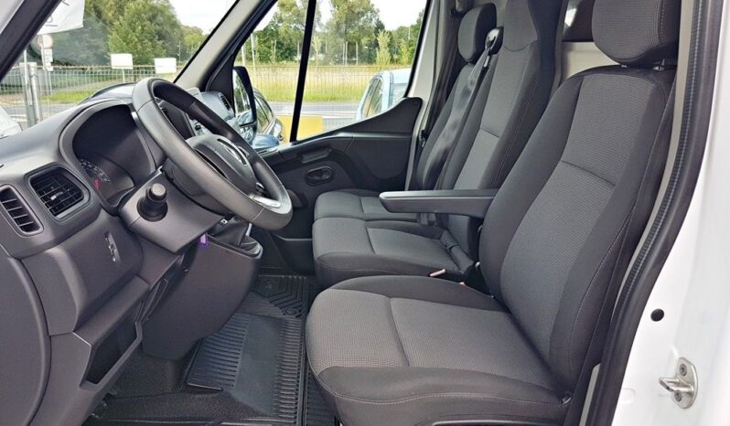 Renault Master | FWD (przód) | Manualna | 180 KM | Biały full