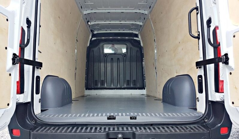 Renault Master | FWD (przód) | Manualna | 180 KM | Biały full