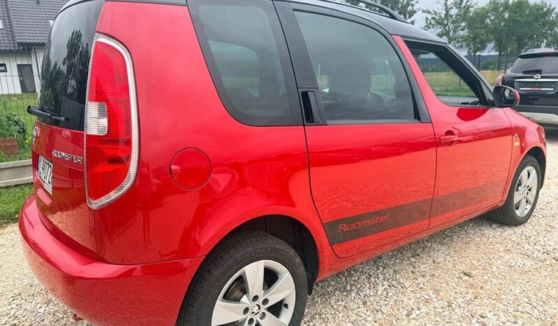 Skoda Roomster | FWD (przód) | Manualna | 105 KM | Czerwony full