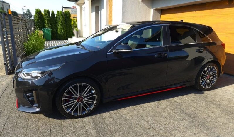 Kia Ceed | FWD (przód) | Manualna | 204 KM | Czarny full